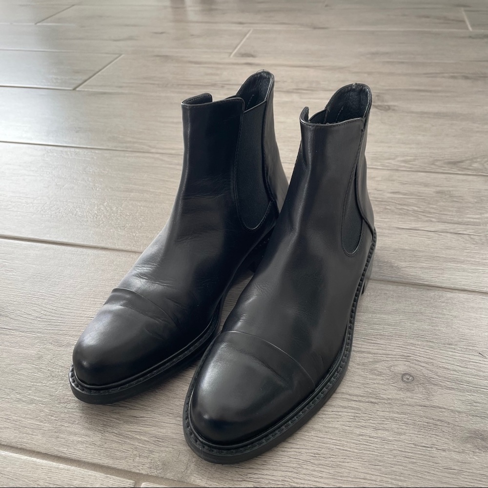 Stuart Weitzman low heels black leather boots